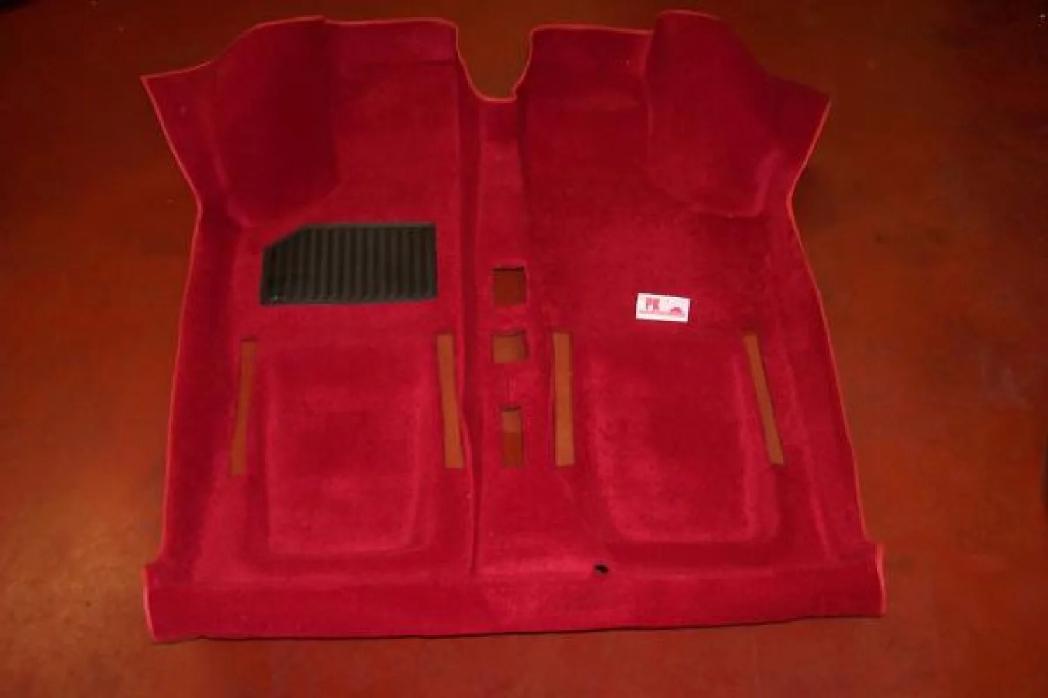 Tapis de souris for Sale avec l'œuvre « Fiat 500 rouge classique